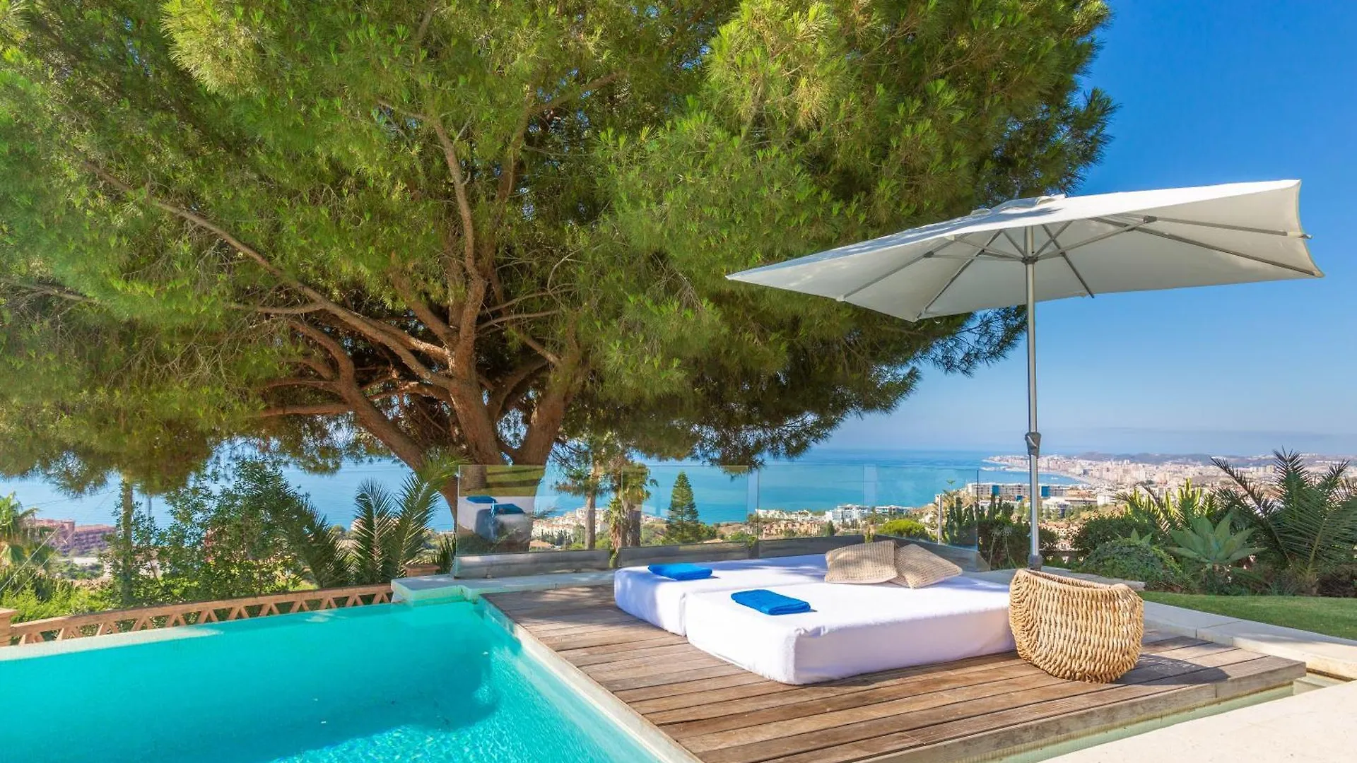 Lxr Villa With Breathtaking Views To The Mediterranean 4 Hab Torremuelle